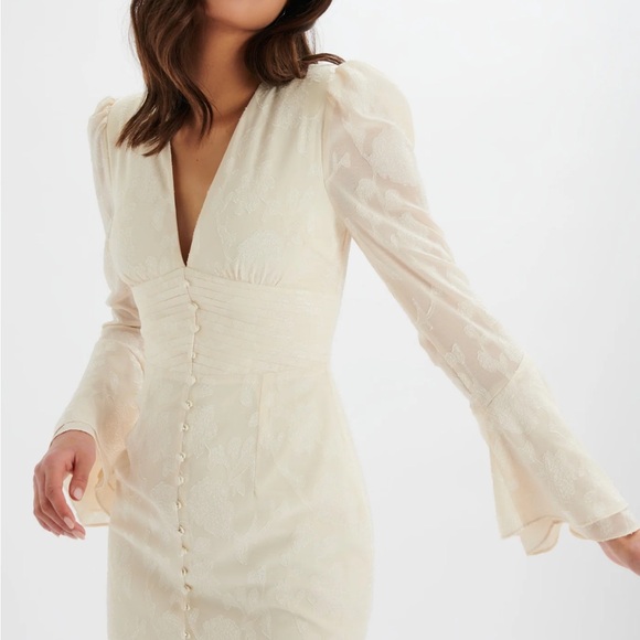 Lavish Alice LAUREN Fluted Sleeve Maxi Dress In Cream Floral Textured Chiffon US10